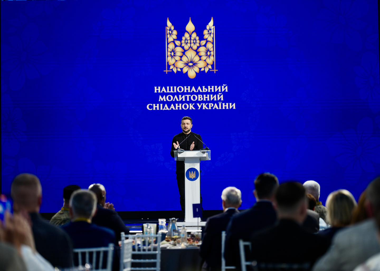 Ukrainos prezidentas Volodymyras Zelenskis nacionaliniuose maldos pusryčiuose Kyjive