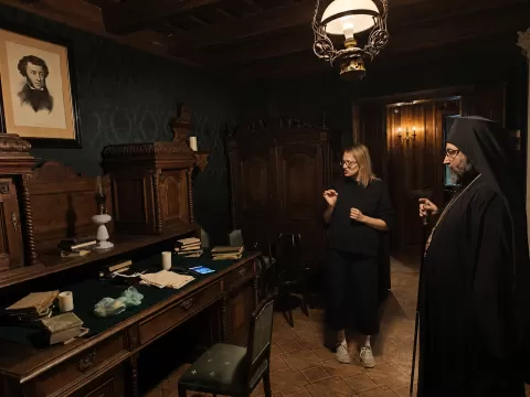 vyskupas ir direktore